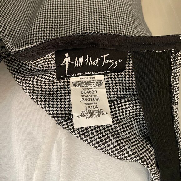 ALL THAT JAZZ HOUNDSTOOTH BLACK AND WHITE TWO PIECE VTG SUIT, JUNIOR SIZE 13/14. - Picture 12 of 14